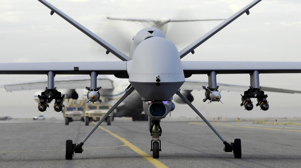 AIR_UAV_MQ-9_Reaper_Armed_Frontal_Taxiing_lg